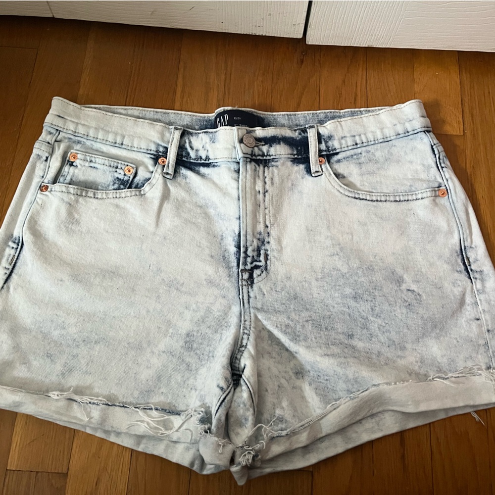 GAP Women's Light Blue Washed Denim Shorts